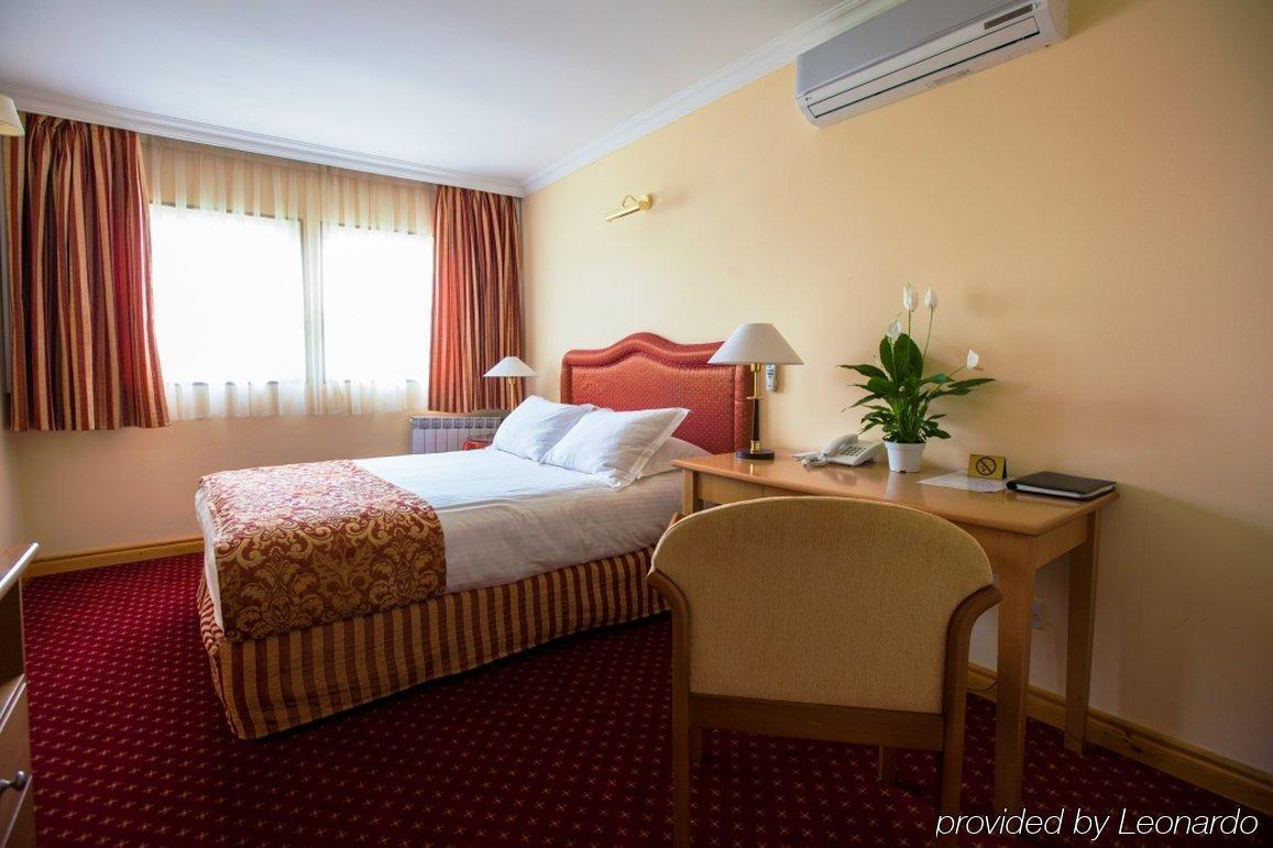 Chagala Atyrau Hotel Exterior foto